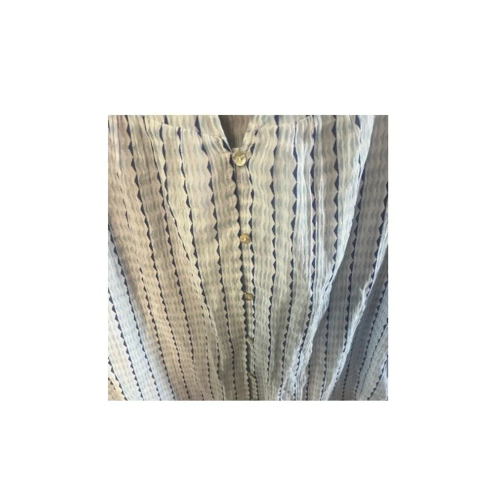 Sleeveless Striped Top - White and Blue - Picture 3 of 5